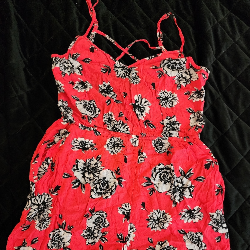 2 Cute Rompers - Picture 5 of 12